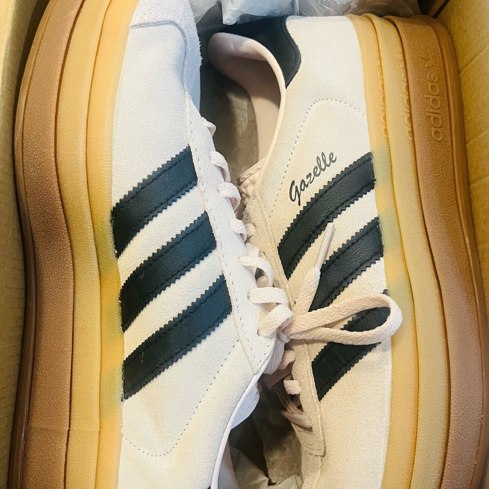 Adidas Gazelle Suede Pink and Black Sneakers - Picture 2 of 4